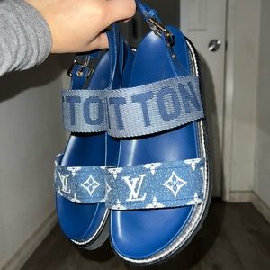 Louis Vuitton Paseo flat comfort sandal